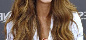 Make use of your long hair with a lovely fashionable style